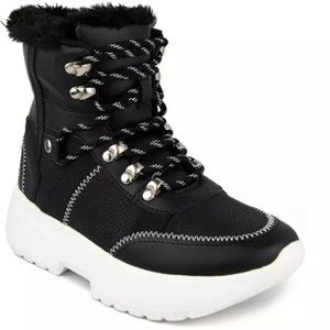 new in the box Sugar Perri Womens Faux Leather Cold Weather Booties